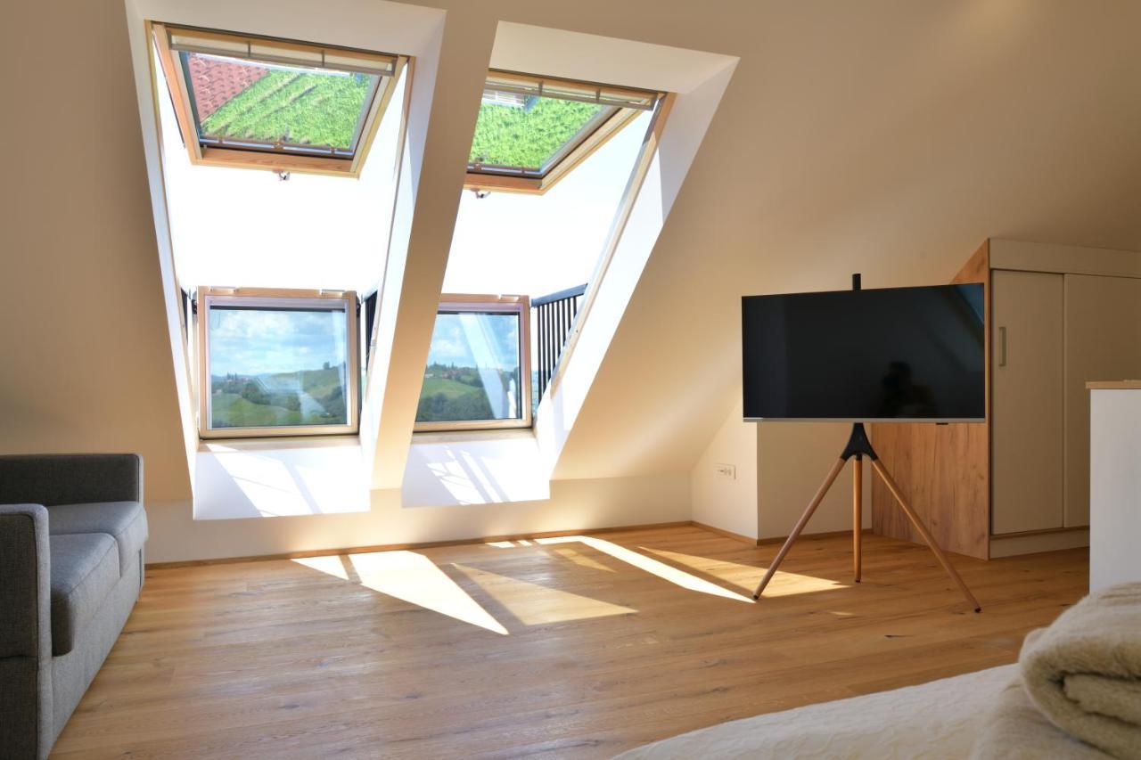 Farm Stay Jarc Vineyard Svecina ภายนอก รูปภาพ