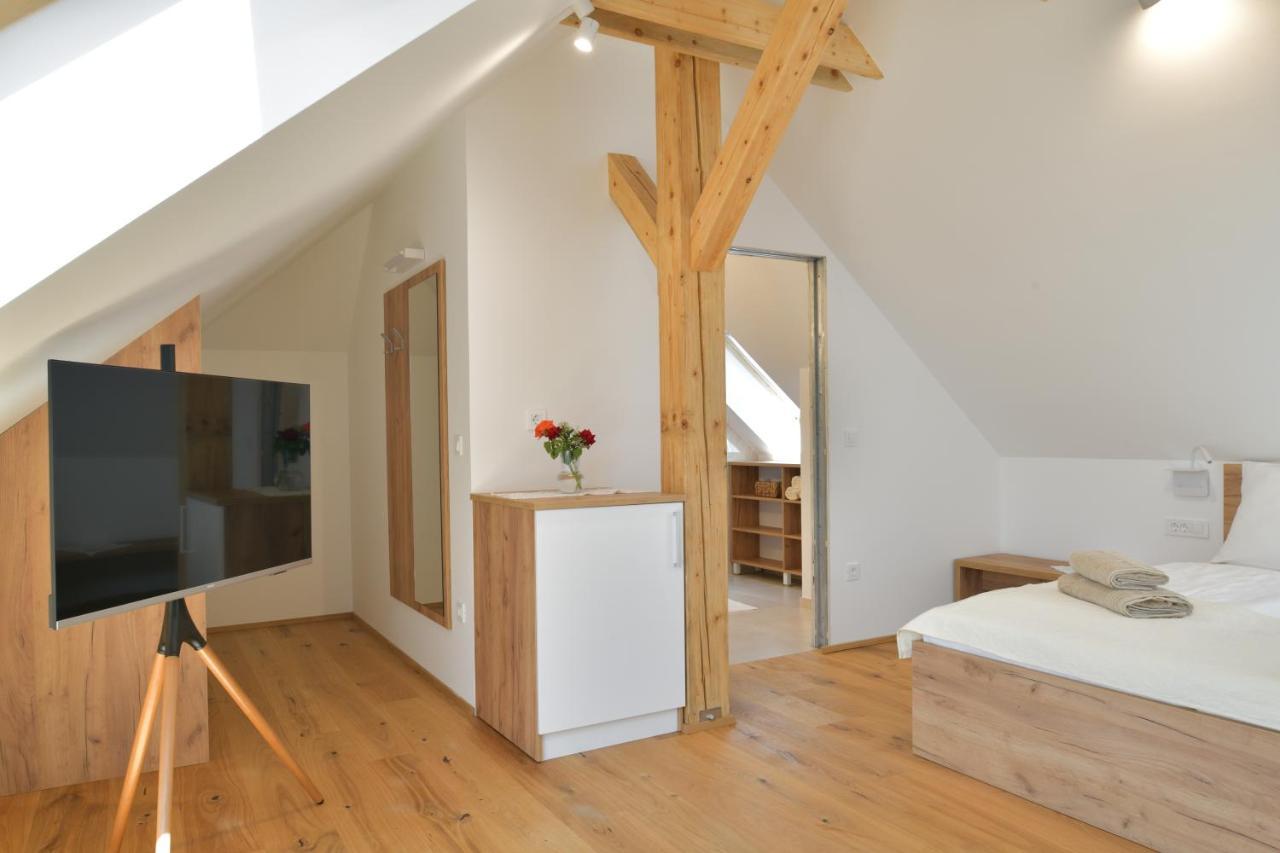 Farm Stay Jarc Vineyard Svecina ภายนอก รูปภาพ