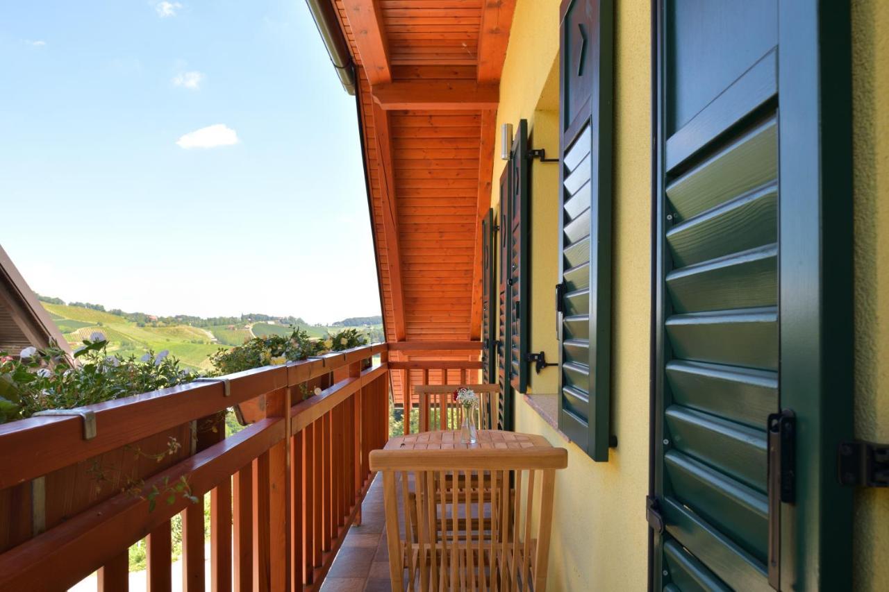 Farm Stay Jarc Vineyard Svecina ภายนอก รูปภาพ