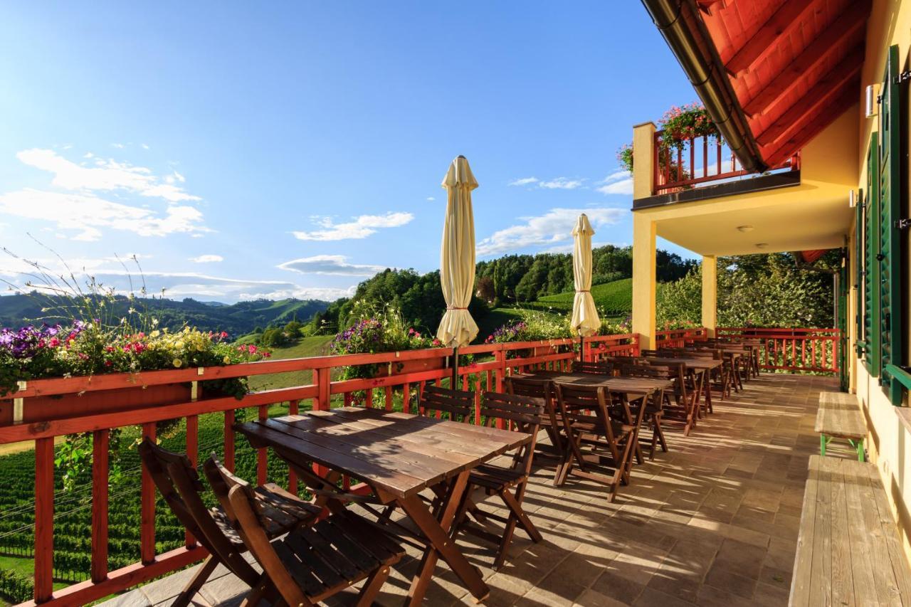 Farm Stay Jarc Vineyard Svecina ภายนอก รูปภาพ